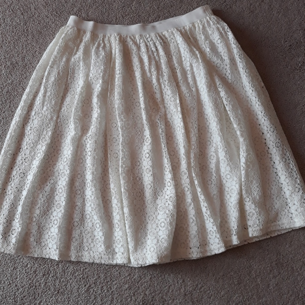 White lace skirt